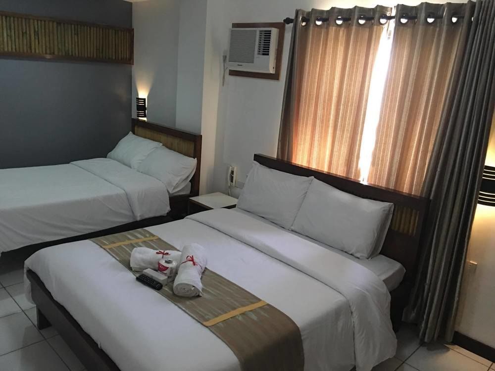 Ark Bayz Suites Puerto Galera Ngoại thất bức ảnh