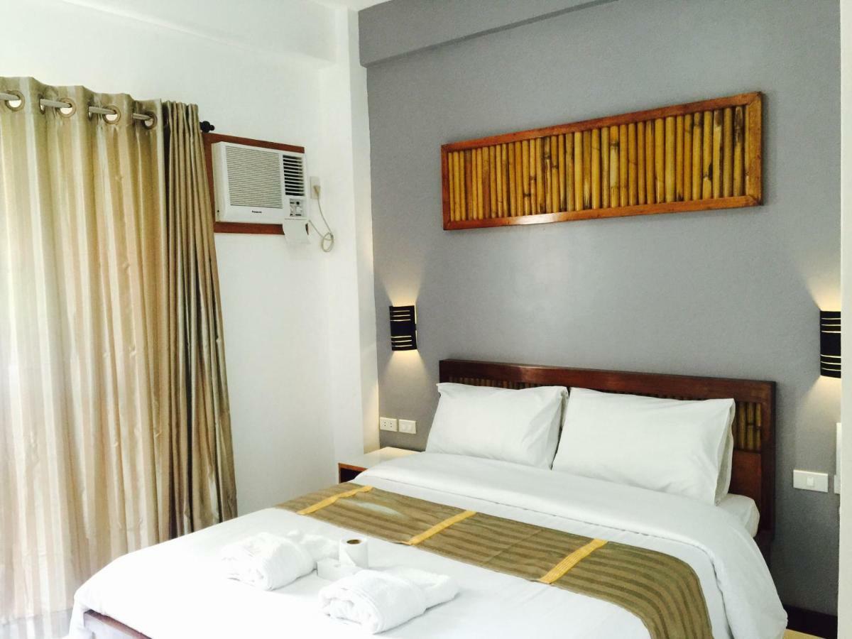 Ark Bayz Suites Puerto Galera Ngoại thất bức ảnh